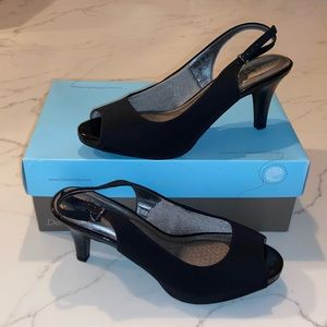 Life Stride Peep Toe Heel